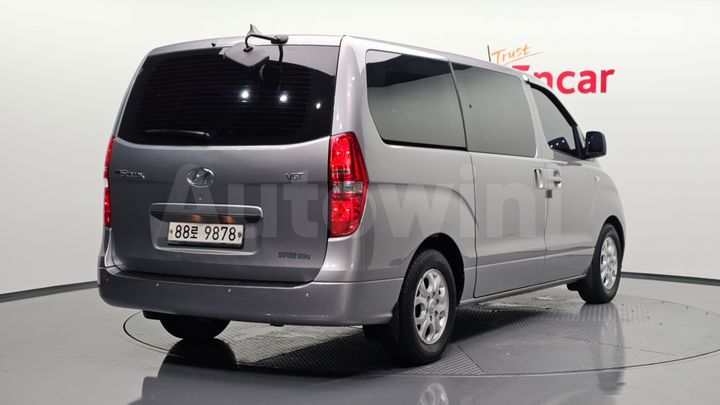 Hyundai Starex 2016 — 2