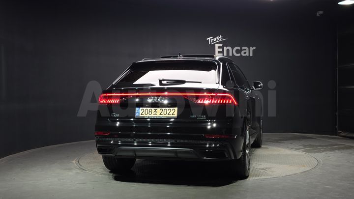 Audi Q8 2022 — 3