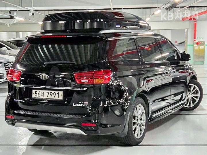 Kia Carnival 2019 KNAME811BKS477392 — 2