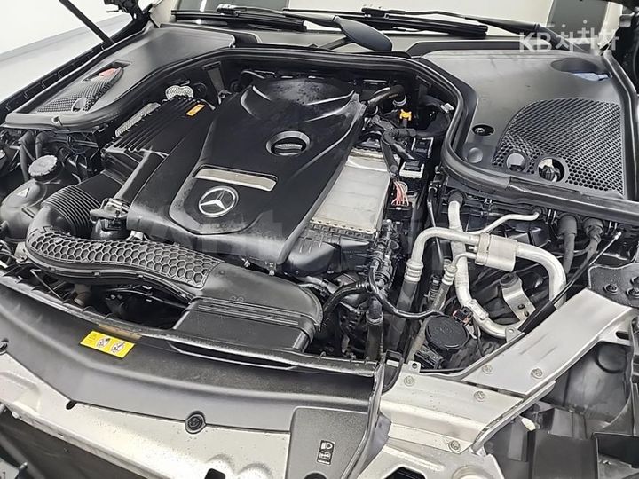 Mercedes Benz E Class 2017 — 5