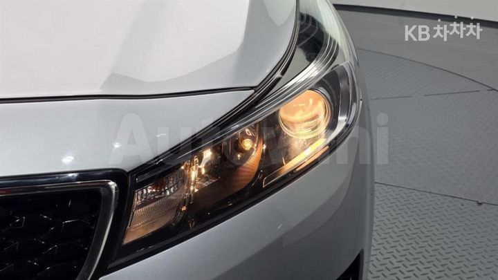 Kia K3 2016 KNAFK412BGA622675 — 5