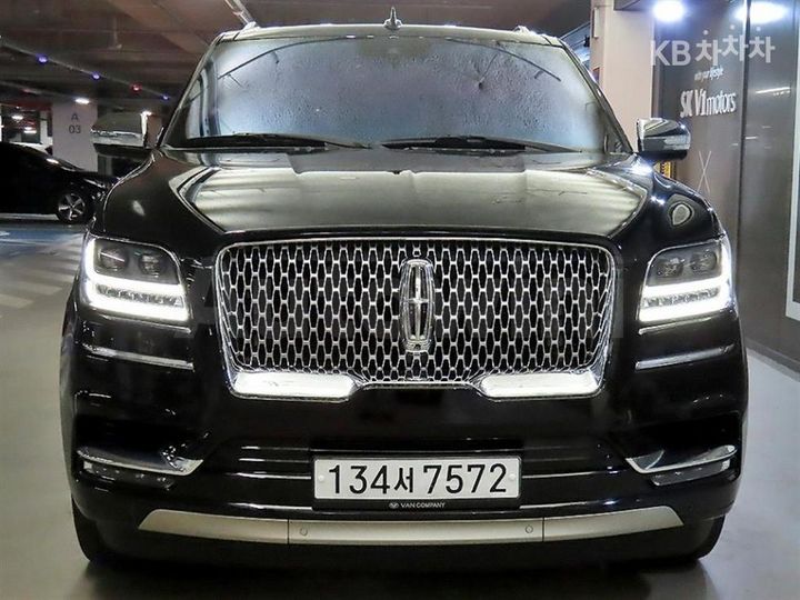 Lincoln Navigator