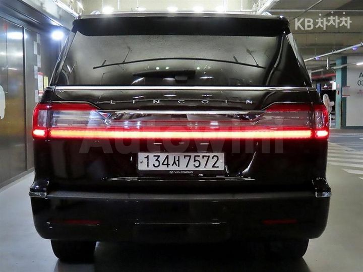 Lincoln Navigator
