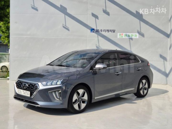Hyundai Ioniq