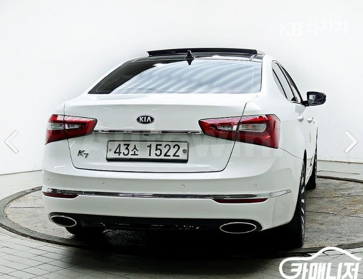 Kia K7 2013 KNALM415BDA116597 — 3