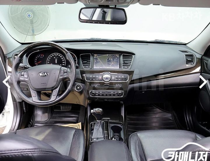 Kia K7 2013 KNALM415BDA116597 — 5
