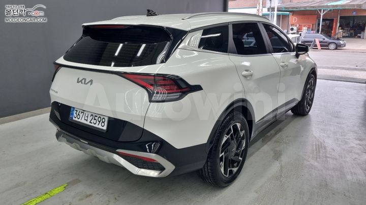 Kia Sportage 2023 — 2