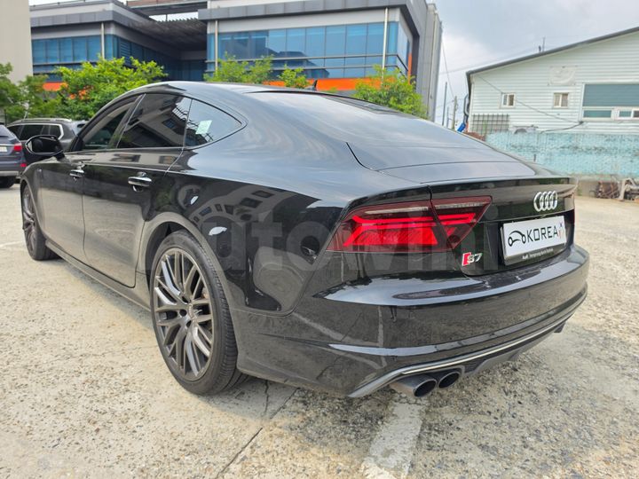 Audi A7 2016 — 2