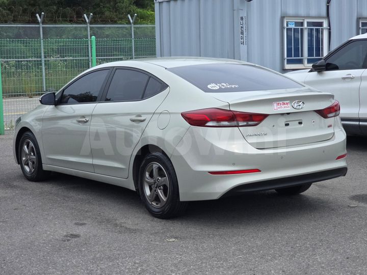 Hyundai Avante 2017 — 3