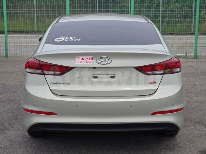 Hyundai Avante 2017 — 4