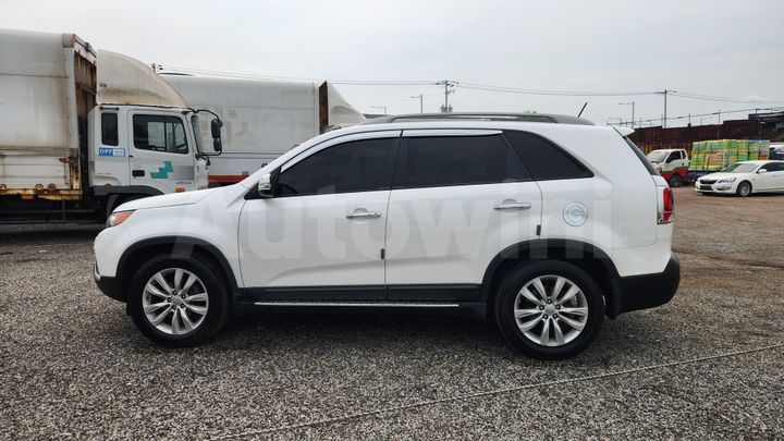 Kia Sorento 2012 KNAKU815BCA277852 — 3