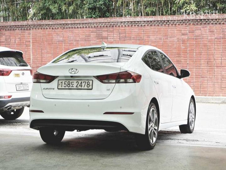 Hyundai Avante 2018 — 3