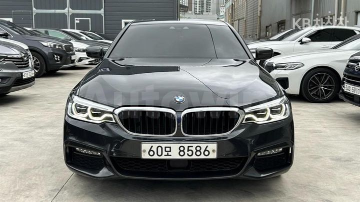 BMW 5 Series 2018 WBAJC5109JWB86661 — 2