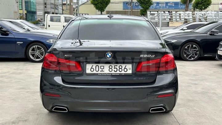 BMW 5 Series 2018 WBAJC5109JWB86661 — 5