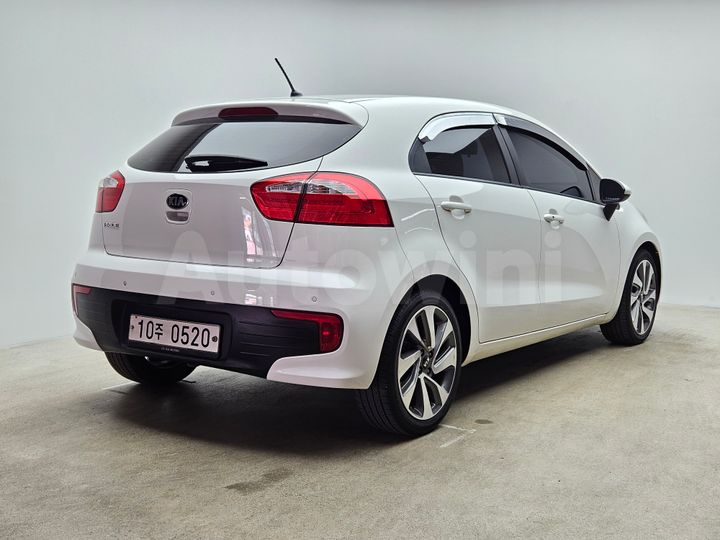 Kia Pride 2016 KNADR513BGS010179 — 2