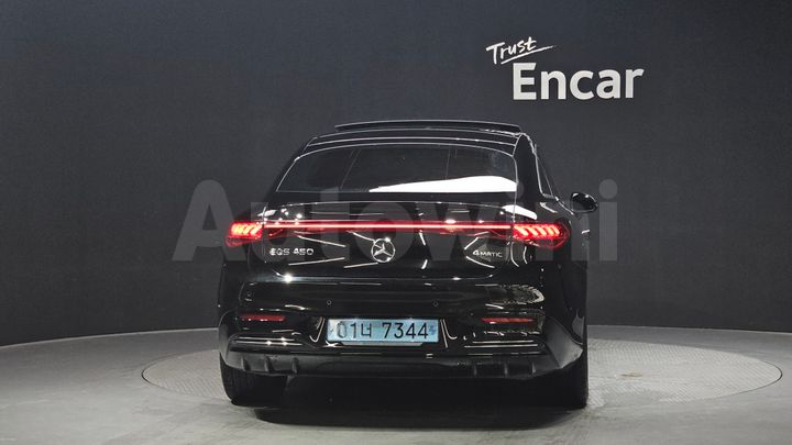 Mercedes Benz EQS 2023 — 4