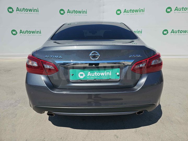 Nissan Altima 2018 — 5