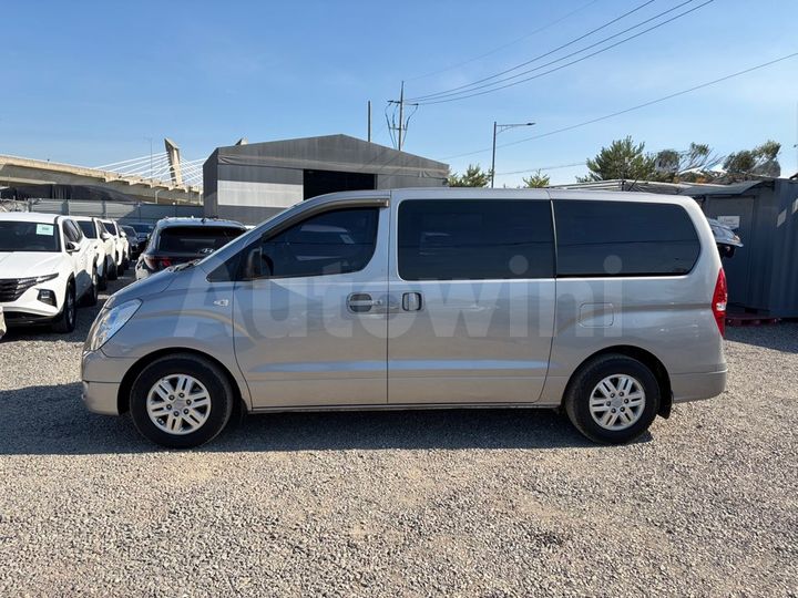 Hyundai Starex 2018 — 3