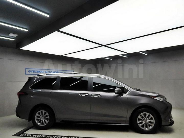 Toyota Sienna 2024 — 2