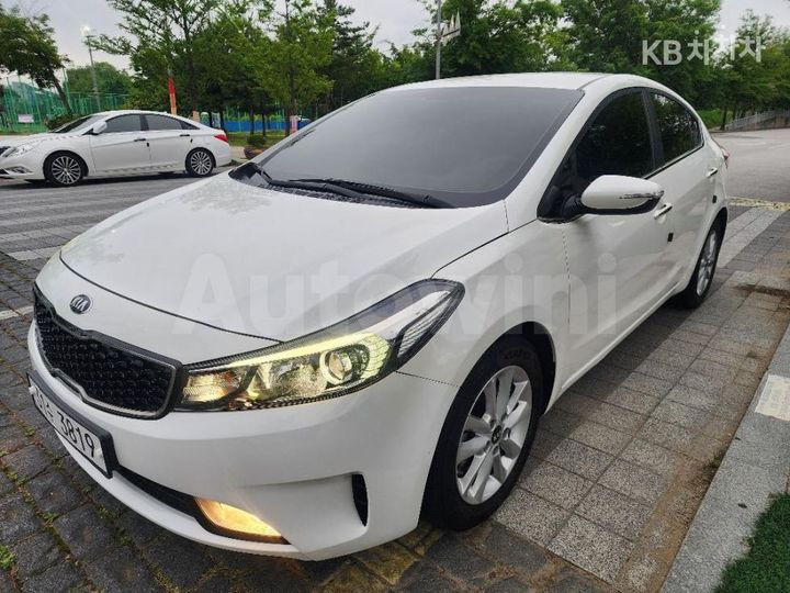 Kia K3 2017 KNAFK412BHA977198 — 2