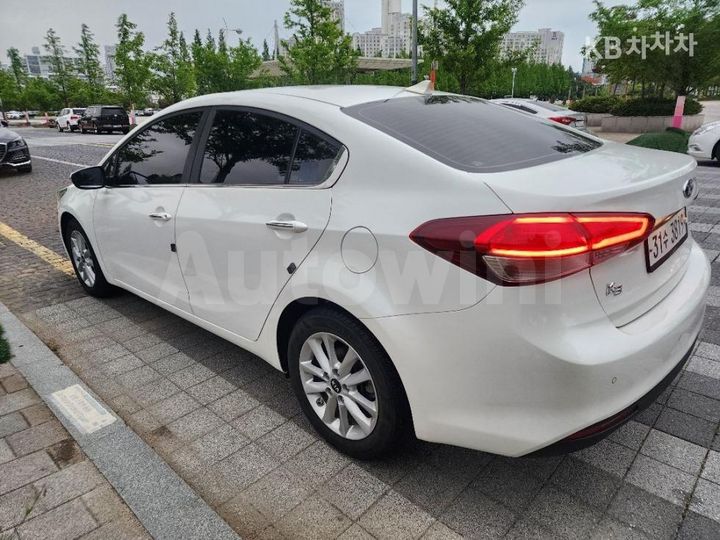 Kia K3 2017 KNAFK412BHA977198 — 4