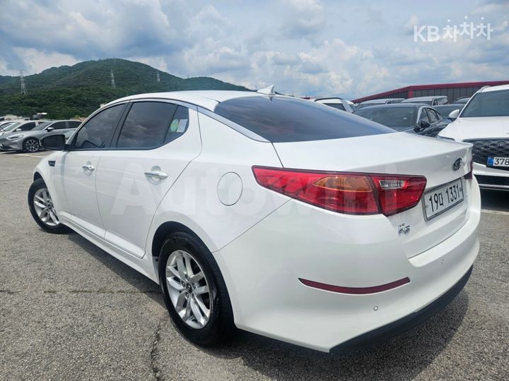 Kia K5 2014 KNAGL419BEA526043 — 4