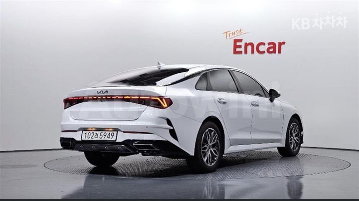 Kia K5 2022 KNAG741BBNA168824 — 2