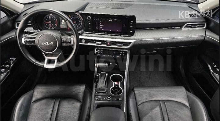 Kia K5 2022 KNAG741BBNA168824 — 3