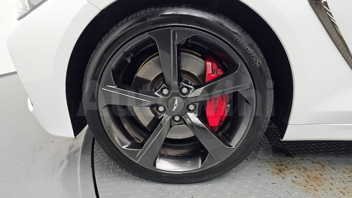 Genesis G70 2020 — 5