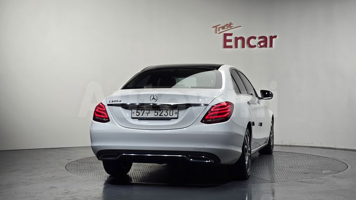 Mercedes-Benz C Class 2017 — 4