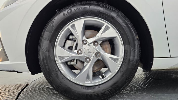 Hyundai Avante 2023 — 5