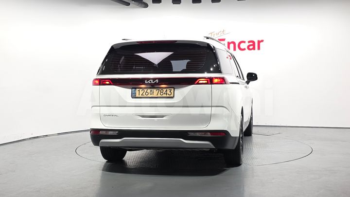 Kia Carnival 2023 — 4