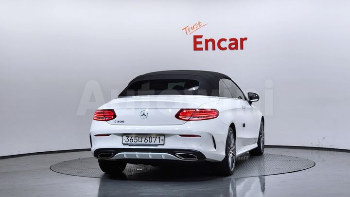 Mercedes-Benz C Class 2018 — 4