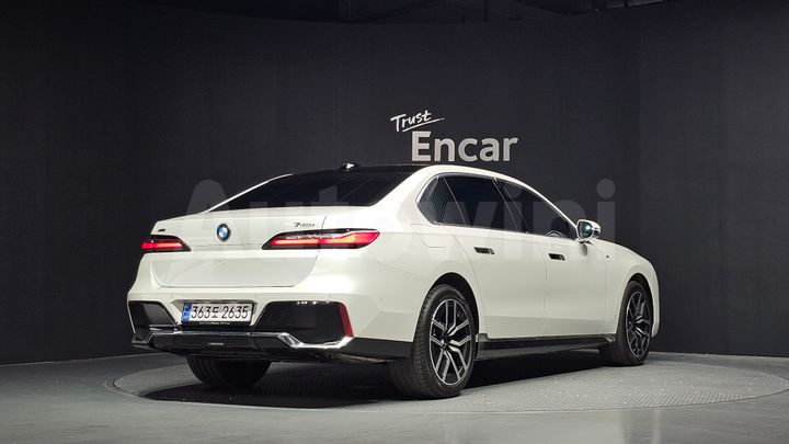 BMW 7 Series 2025 — 2