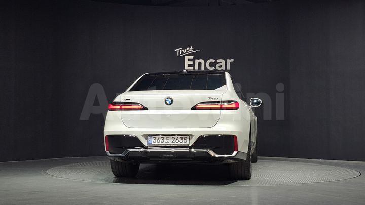 BMW 7 Series 2025 — 4