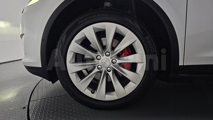 Tesla Model X 2020 — 5