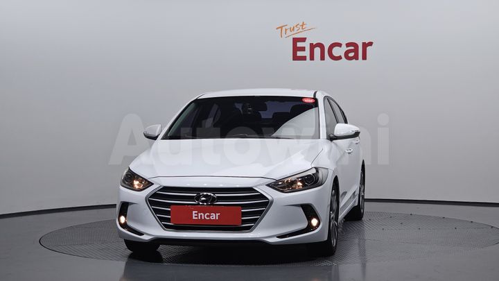 Hyundai Avante 2018 — 3