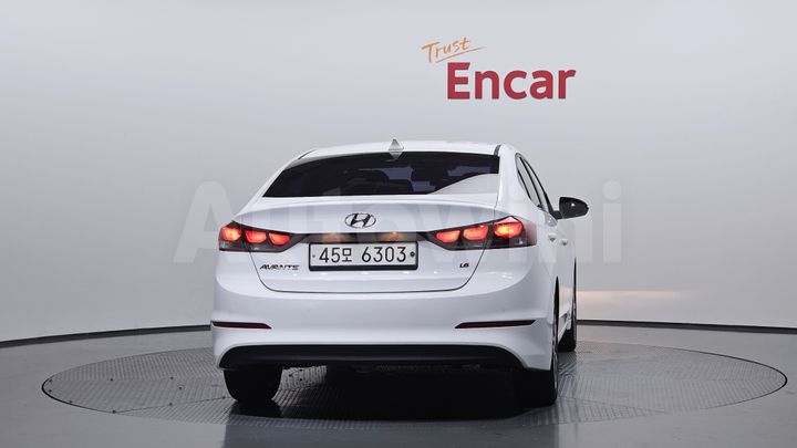 Hyundai Avante 2018 — 4