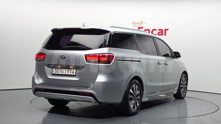 Kia Carnival 2015 — 2