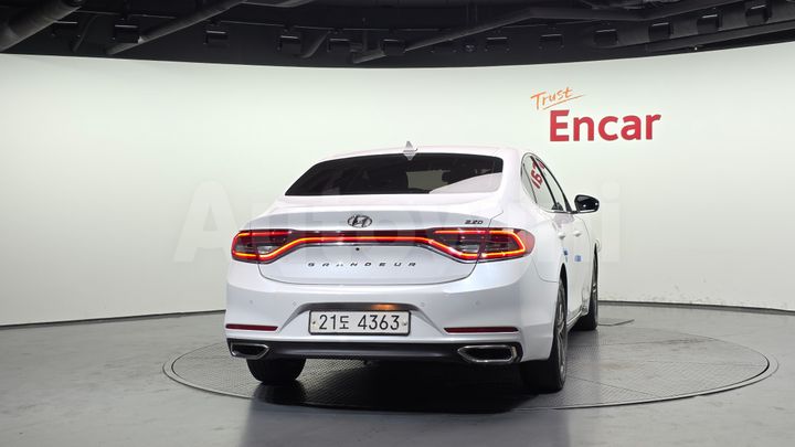 Hyundai Grandeur 2017 — 4