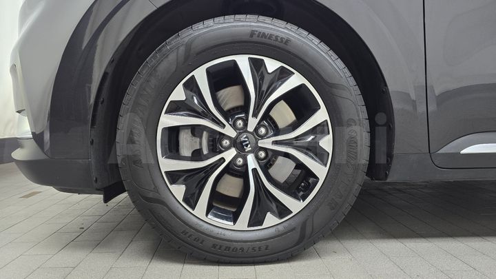 Kia Carnival 2021 — 5