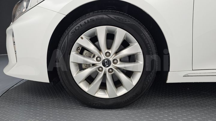 Kia K5 2017 — 5