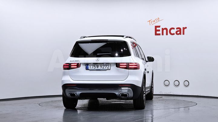 Mercedes-Benz GLB Class 2024 — 4