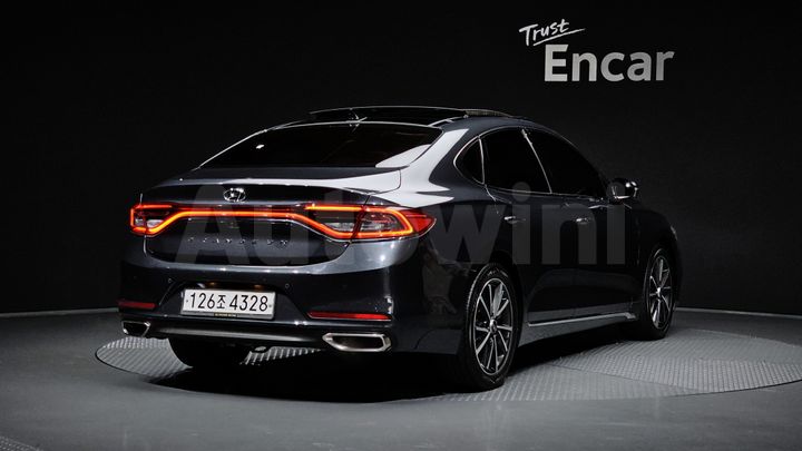 Hyundai Grandeur 2018 — 2