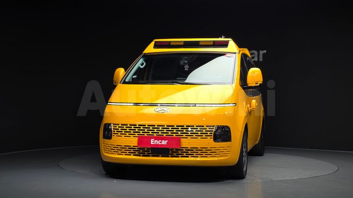 Hyundai Staria 2022 — 3