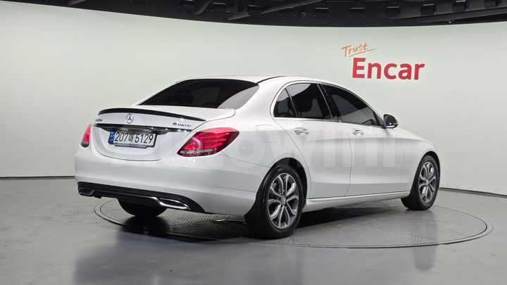 Mercedes-Benz C Class 2017 — 2