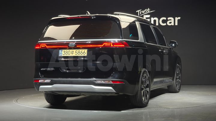 Kia Carnival 2021 — 2
