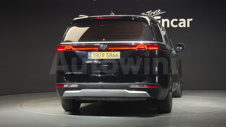Kia Carnival 2021 — 4