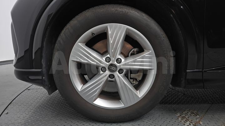 Audi Q4 2023 — 4
