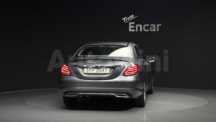 Mercedes Benz C Class 2017 — 4